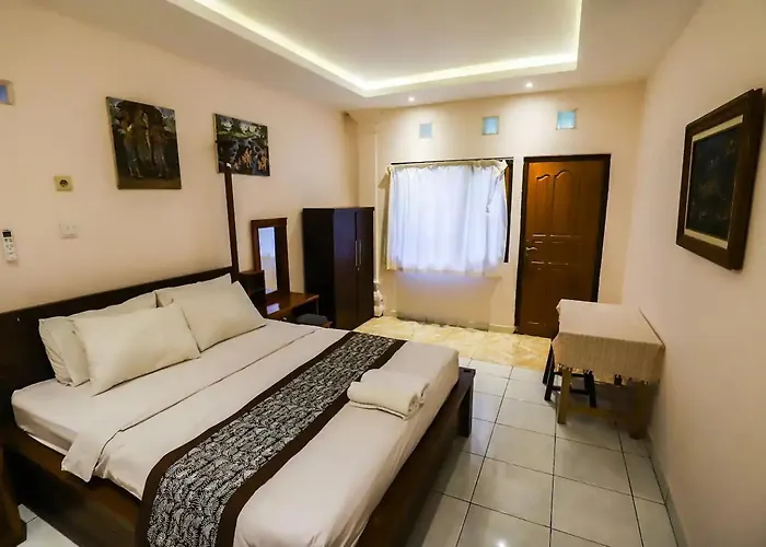 Simple Classic With Own Kitchen & Shared Pool Pensión 3*