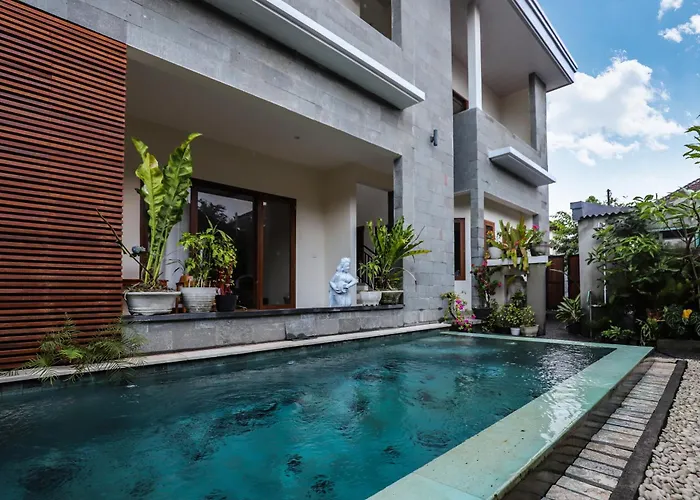 Simple Classic With Own Kitchen & Shared Pool Pensión Ubud